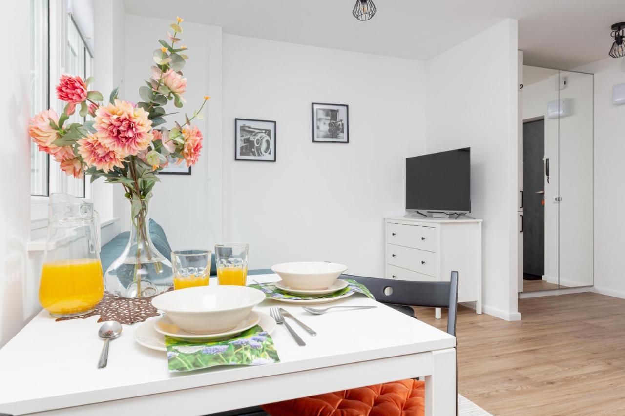 Studio Apartment Ochota Siemienskiego By Noclegi Renters Varsóvia Exterior foto